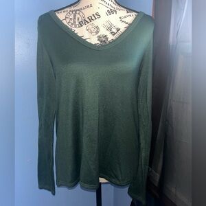American Eagle Outfitters V-Neck Long-Sleeved Tee